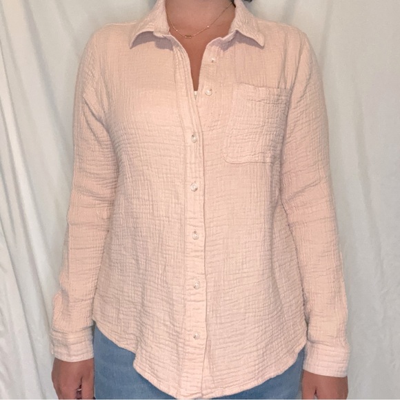 Powder pink button up textured top - Picture 2 of 5